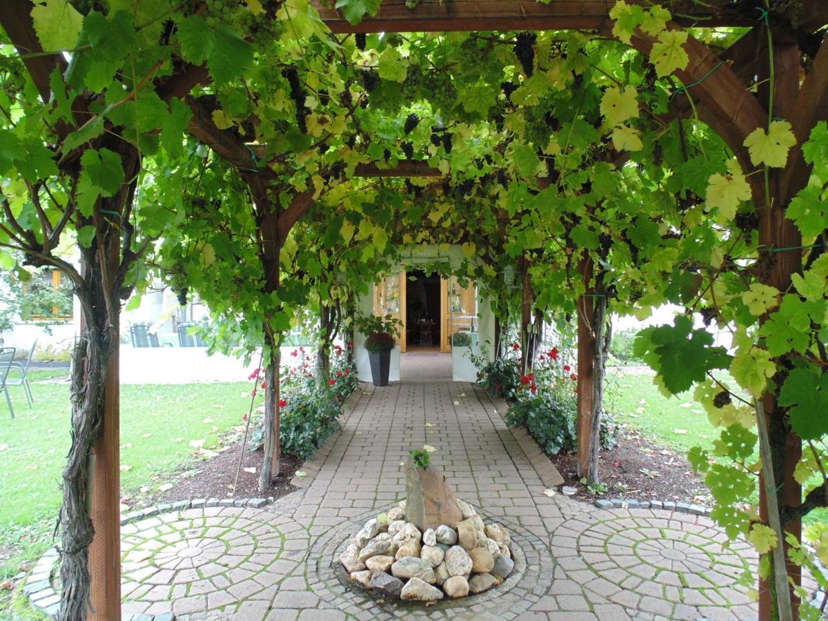 Weingut Lehnert-Spaeter Piesport Extérieur photo